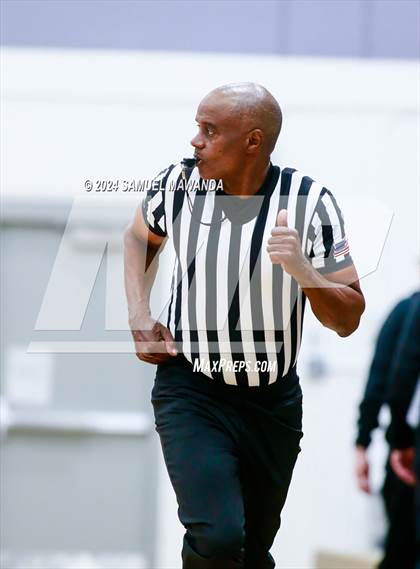 Thumbnail 1 in Oak Hills vs Pilibos (St. Francis Holiday Hoopfest Tournament) photogallery.