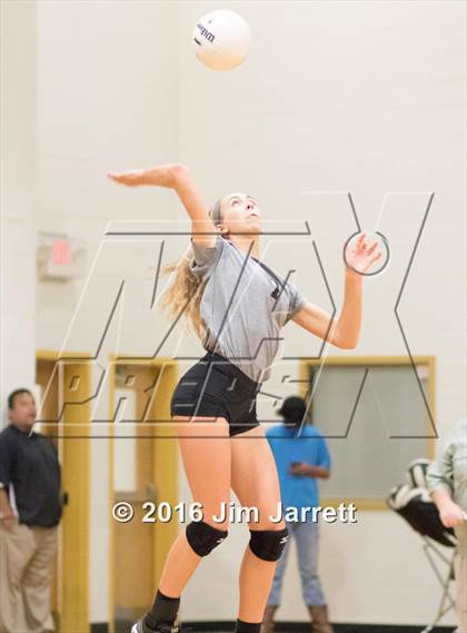 Thumbnail 1 in Senatobia @ Hernando photogallery.