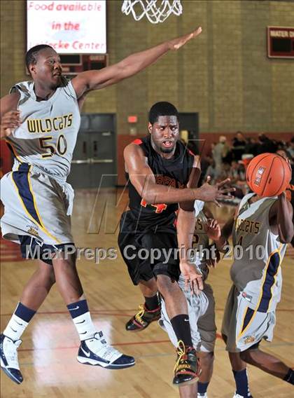 Thumbnail 2 in Fairfax vs. Wheeler (Nike Extravaganza) photogallery.