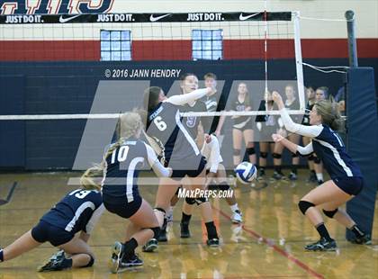 Thumbnail 3 in Ralston Valley vs. Silverado (Durango Fall Classic) photogallery.