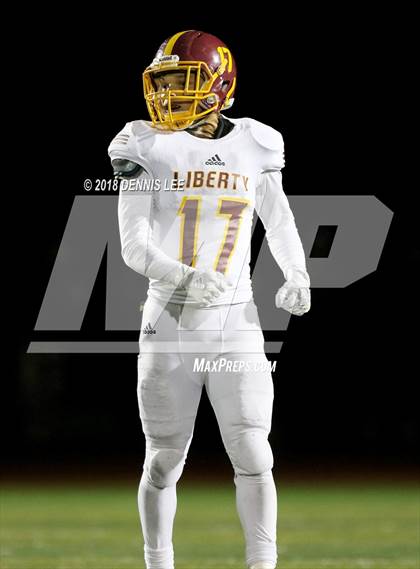 Thumbnail 3 in De La Salle vs. Liberty (CIF NCS Open Division Final) photogallery.