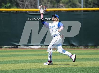 Thumbnail 1 in Akron vs Flatirons Academy (CHSAA 1A Semi Finals) photogallery.