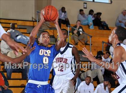 Thumbnail 1 in Riverside vs. Orlando Christian Prep (City of Palms Classic) photogallery.