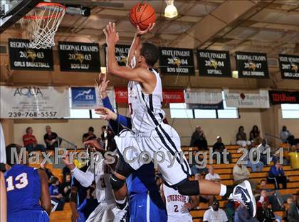 Thumbnail 2 in Riverside vs. Orlando Christian Prep (City of Palms Classic) photogallery.