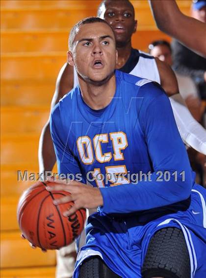 Thumbnail 3 in Riverside vs. Orlando Christian Prep (City of Palms Classic) photogallery.