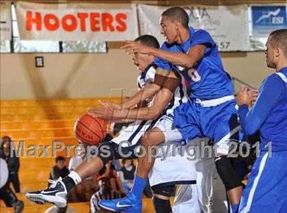 Thumbnail 1 in Riverside vs. Orlando Christian Prep (City of Palms Classic) photogallery.