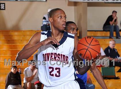 Thumbnail 3 in Riverside vs. Orlando Christian Prep (City of Palms Classic) photogallery.