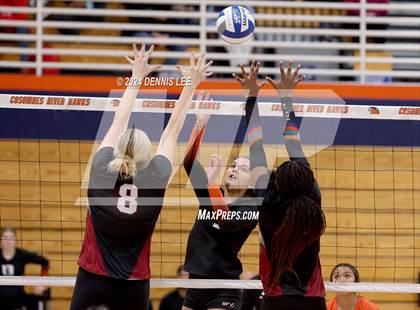 Thumbnail 3 in Roseville vs. Laguna Creek photogallery.