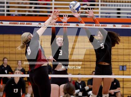 Thumbnail 1 in Roseville vs. Laguna Creek photogallery.