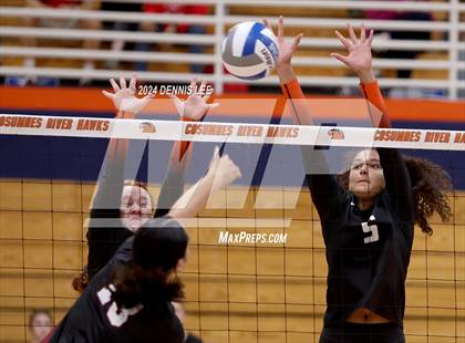 Thumbnail 1 in Roseville vs. Laguna Creek photogallery.
