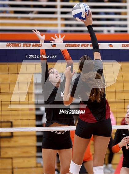 Thumbnail 1 in Roseville vs. Laguna Creek photogallery.