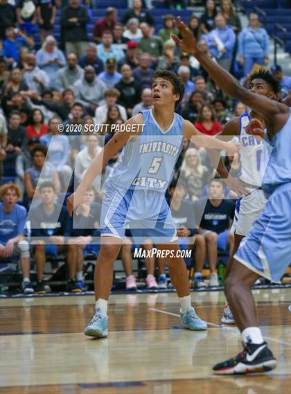 Thumbnail 3 in University City vs. San Diego (CIF SDS D2 Championship) photogallery.