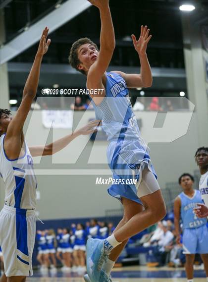 Thumbnail 1 in University City vs. San Diego (CIF SDS D2 Championship) photogallery.