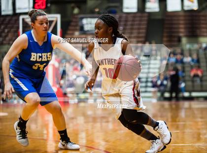 Thumbnail 1 in San Joaquin Memorial vs. Bakersfield Christian (CIF CS D5 Final) photogallery.