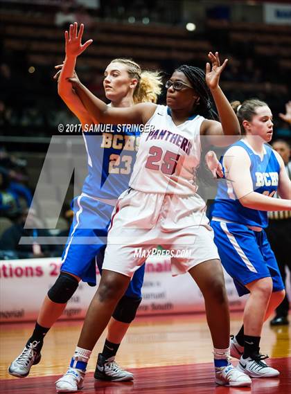 Thumbnail 1 in San Joaquin Memorial vs. Bakersfield Christian (CIF CS D5 Final) photogallery.
