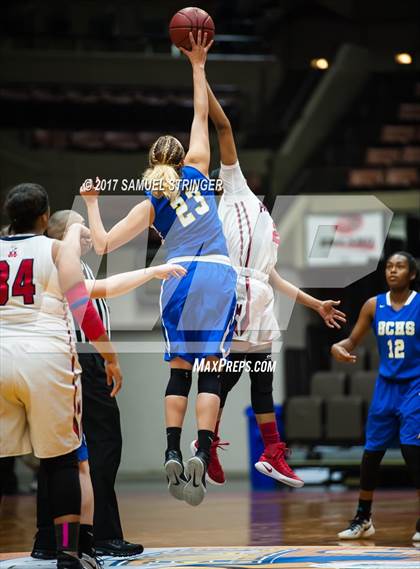 Thumbnail 1 in San Joaquin Memorial vs. Bakersfield Christian (CIF CS D5 Final) photogallery.