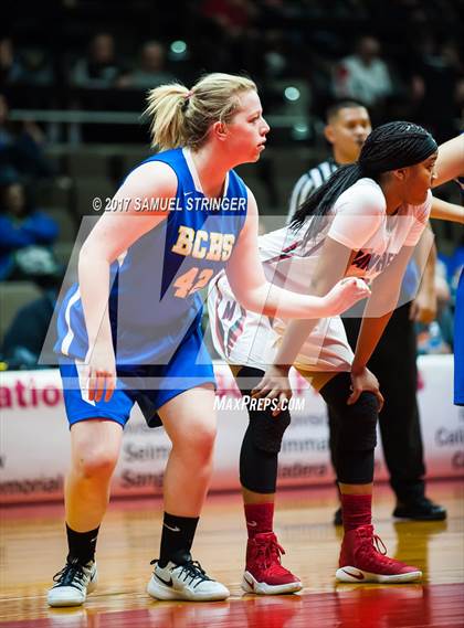 Thumbnail 2 in San Joaquin Memorial vs. Bakersfield Christian (CIF CS D5 Final) photogallery.