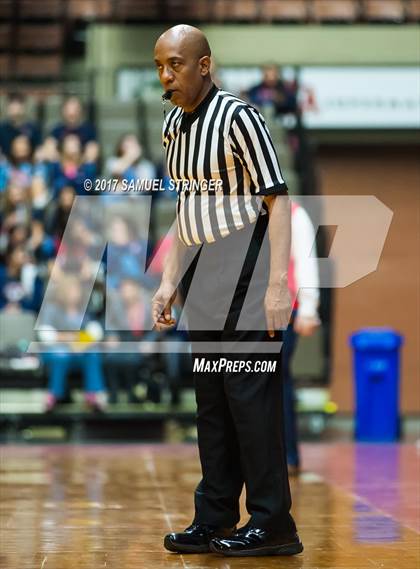 Thumbnail 2 in San Joaquin Memorial vs. Bakersfield Christian (CIF CS D5 Final) photogallery.