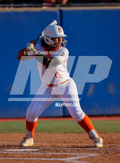 Thumbnail 3 in Coalinga vs. Woodlake (CIFCS - Division IV Championship) photogallery.