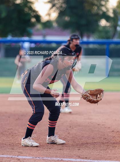 Thumbnail 2 in Coalinga vs. Woodlake (CIFCS - Division IV Championship) photogallery.