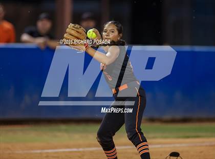 Thumbnail 1 in Coalinga vs. Woodlake (CIFCS - Division IV Championship) photogallery.