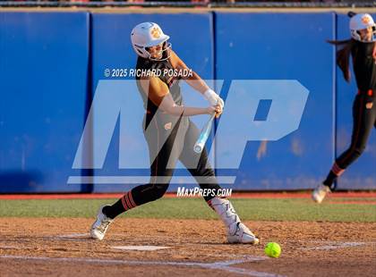 Thumbnail 3 in Coalinga vs. Woodlake (CIFCS - Division IV Championship) photogallery.