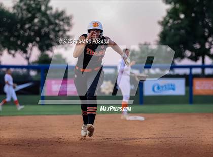 Thumbnail 1 in Coalinga vs. Woodlake (CIFCS - Division IV Championship) photogallery.