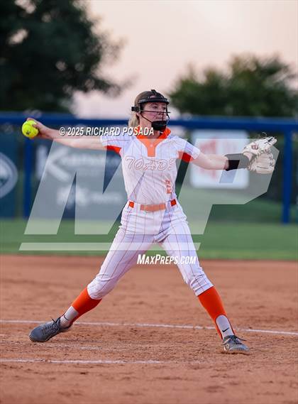 Thumbnail 1 in Coalinga vs. Woodlake (CIFCS - Division IV Championship) photogallery.