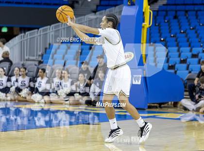 Thumbnail 2 in Servite vs. Loyola (Trinity-Mission League Challenge) photogallery.