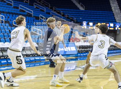 Thumbnail 2 in Servite vs. Loyola (Trinity-Mission League Challenge) photogallery.