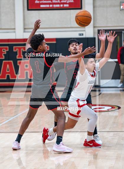 Thumbnail 1 in Katella @ Segerstrom photogallery.