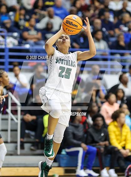 Thumbnail 2 in Southeast Raleigh vs. Millbrook (NCHSAA 4A Regional Championship) photogallery.