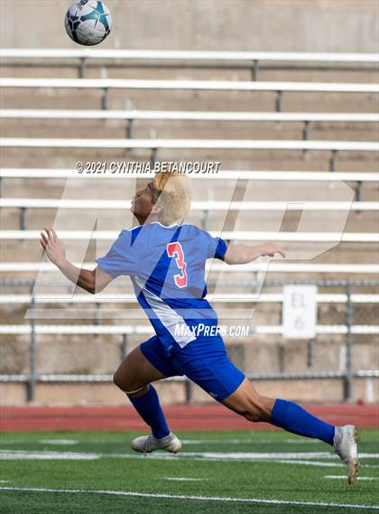 Thumbnail 3 in Overland vs Cherry Creek photogallery.