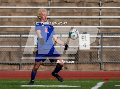 Thumbnail 3 in Overland vs Cherry Creek photogallery.