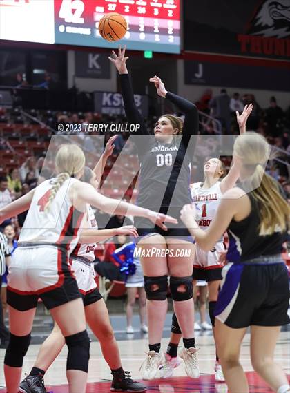 Thumbnail 3 in Grantsville vs. Carbon (UHSAA 3A Semifinal) photogallery.