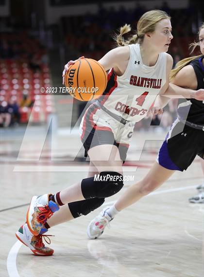 Thumbnail 3 in Grantsville vs. Carbon (UHSAA 3A Semifinal) photogallery.