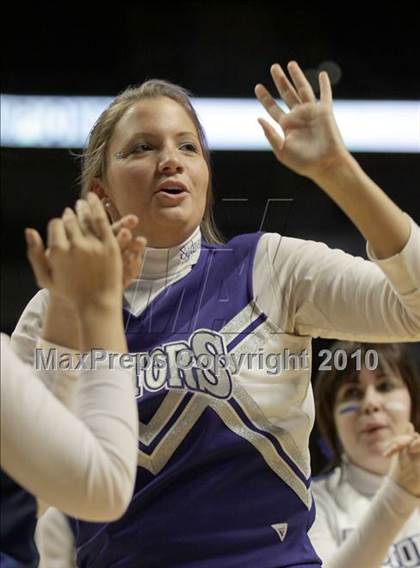 Thumbnail 2 in York Catholic vs. Villa Maria Academy (PIAA Class AA Championship) photogallery.