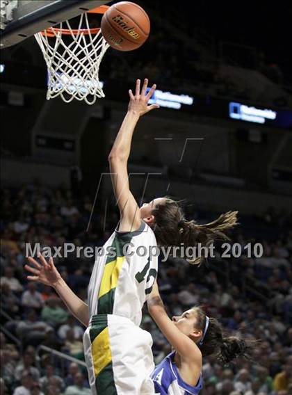 Thumbnail 2 in York Catholic vs. Villa Maria Academy (PIAA Class AA Championship) photogallery.