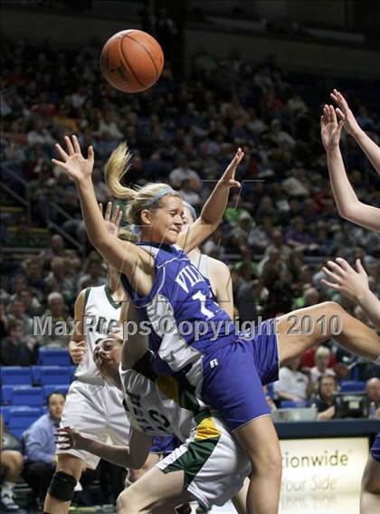 Thumbnail 3 in York Catholic vs. Villa Maria Academy (PIAA Class AA Championship) photogallery.