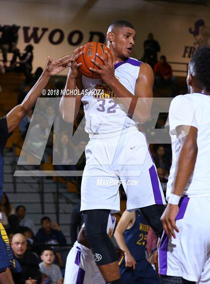 Thumbnail 1 in Warren vs Lynwood photogallery.