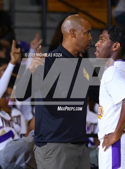 Thumbnail 2 in Warren vs Lynwood photogallery.