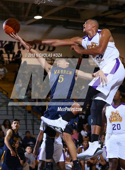 Thumbnail 2 in Warren vs Lynwood photogallery.