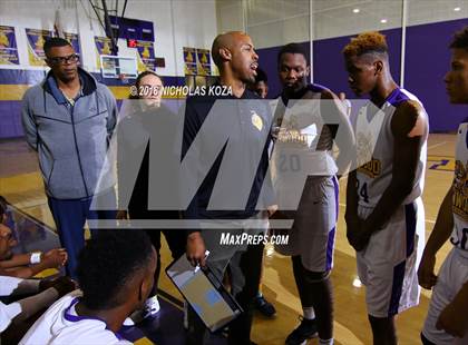 Thumbnail 1 in Warren vs Lynwood photogallery.