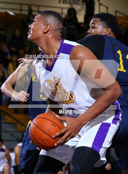Thumbnail 3 in Warren vs Lynwood photogallery.