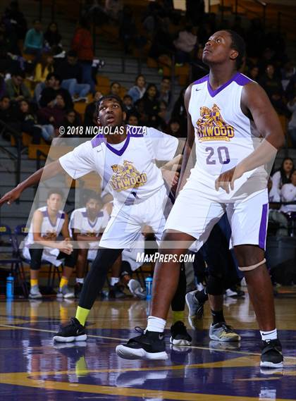 Thumbnail 2 in Warren vs Lynwood photogallery.