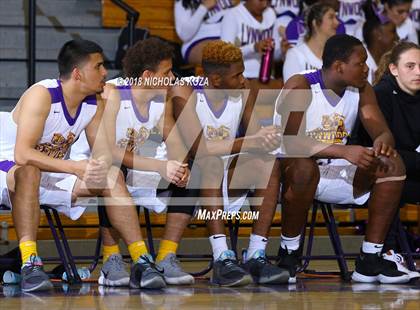 Thumbnail 1 in Warren vs Lynwood photogallery.
