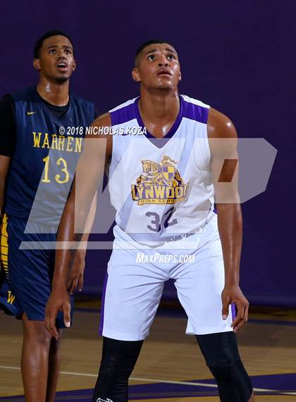 Thumbnail 3 in Warren vs Lynwood photogallery.