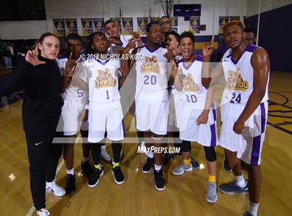 Thumbnail 2 in Warren vs Lynwood photogallery.