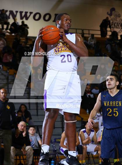 Thumbnail 2 in Warren vs Lynwood photogallery.