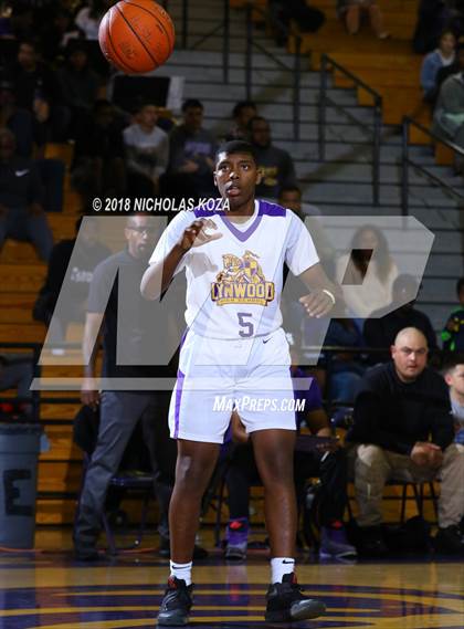 Thumbnail 2 in Warren vs Lynwood photogallery.